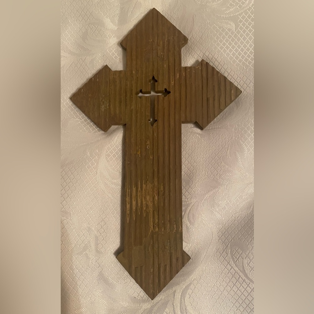 Stone cross - Picture 9 of 10